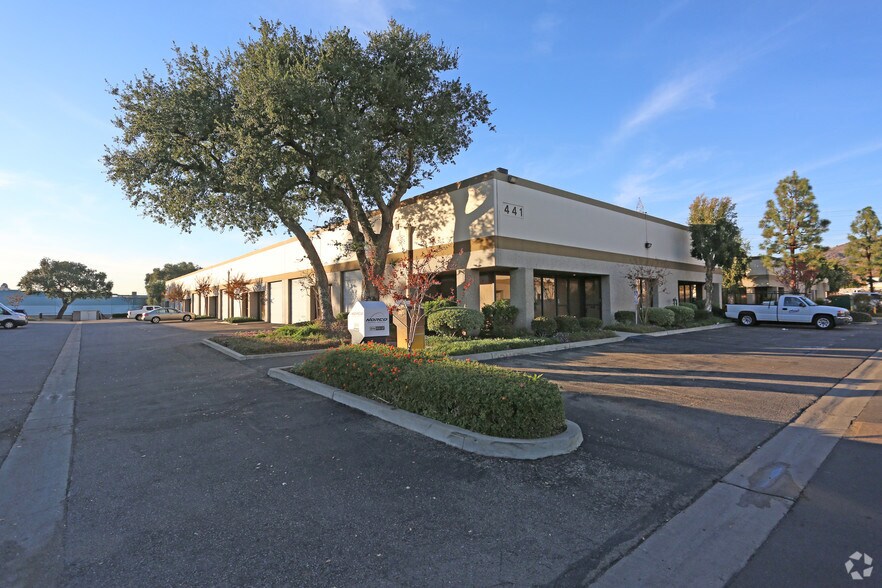 441 W Allen Ave, San Dimas, CA à louer - Photo du bâtiment - Image 1 de 4