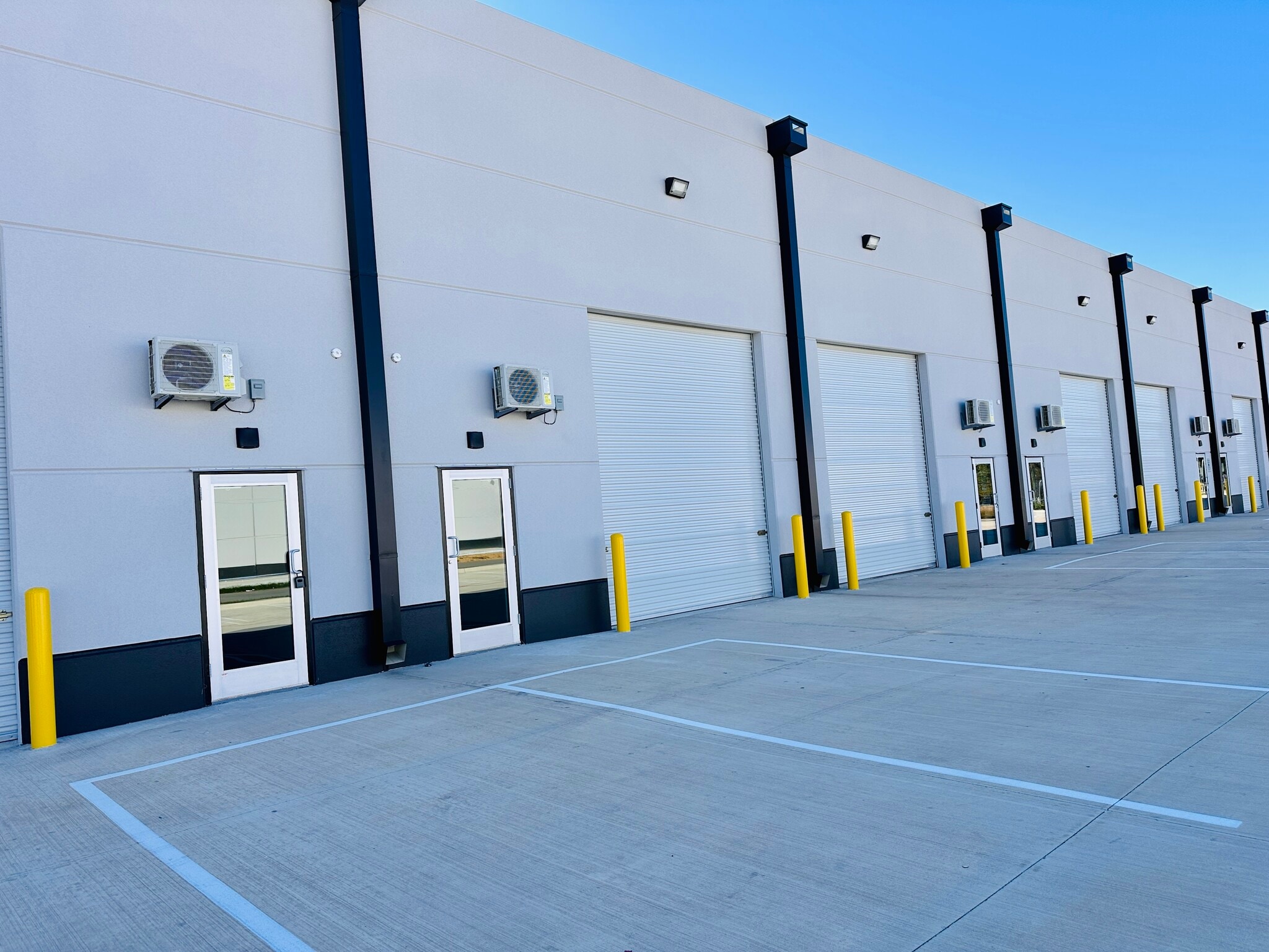 20140-20250 Holzwarth Rd, Spring, TX for lease Building Photo- Image 1 of 8