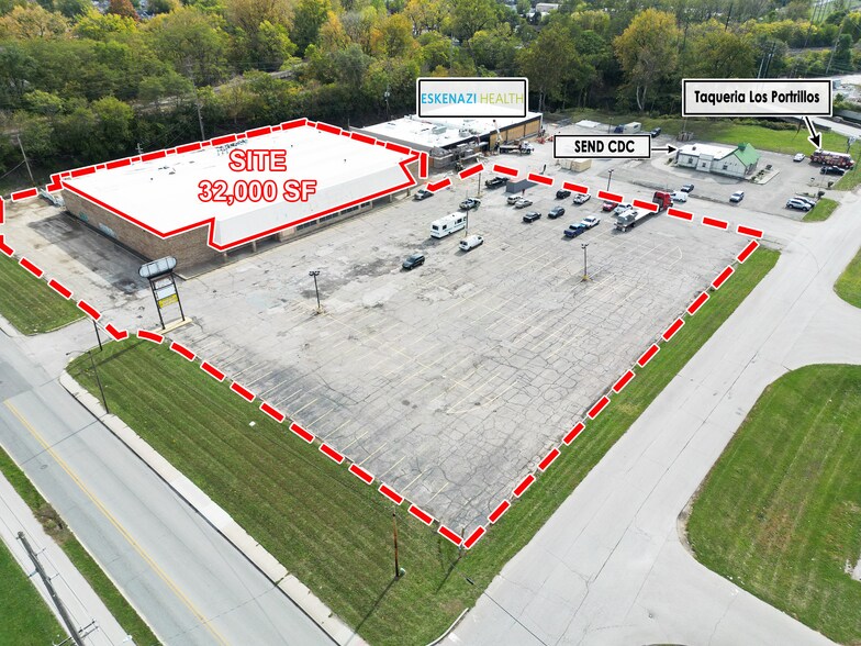 3415-3421 English Ave, Indianapolis, IN à louer - Photo du bâtiment - Image 2 de 3