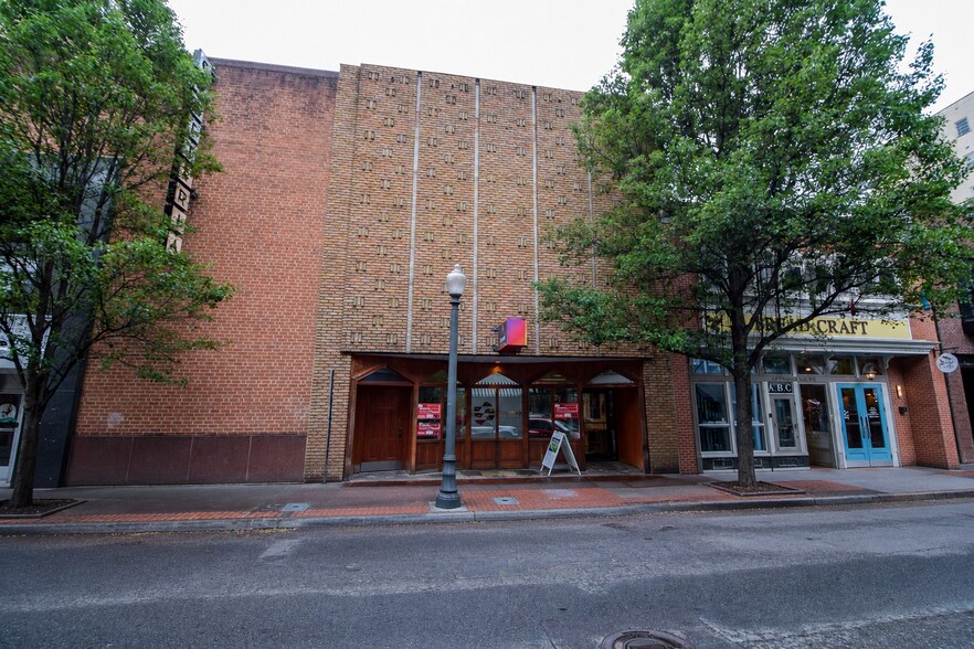 22 Church Ave SW, Roanoke, VA à vendre - Photo du bâtiment - Image 2 de 16