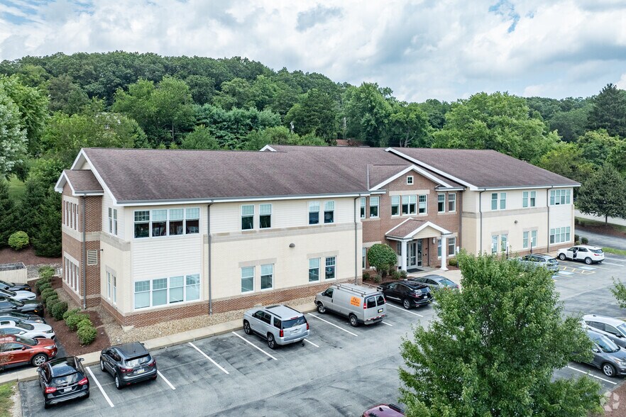 4262 Old William Penn Hwy, Murrysville, PA à louer - Photo principale - Image 1 de 5
