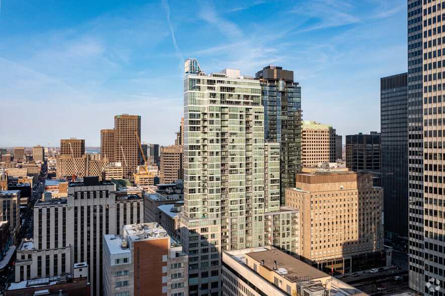 1211 Boul Robert-Bourassa, Montréal, QC à vendre - Photo principale - Image 1 de 29