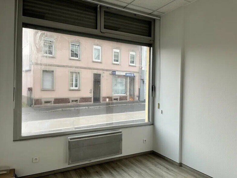 89 Route De La Wantzenau, Strasbourg for lease - Interior Photo - Image 3 of 5