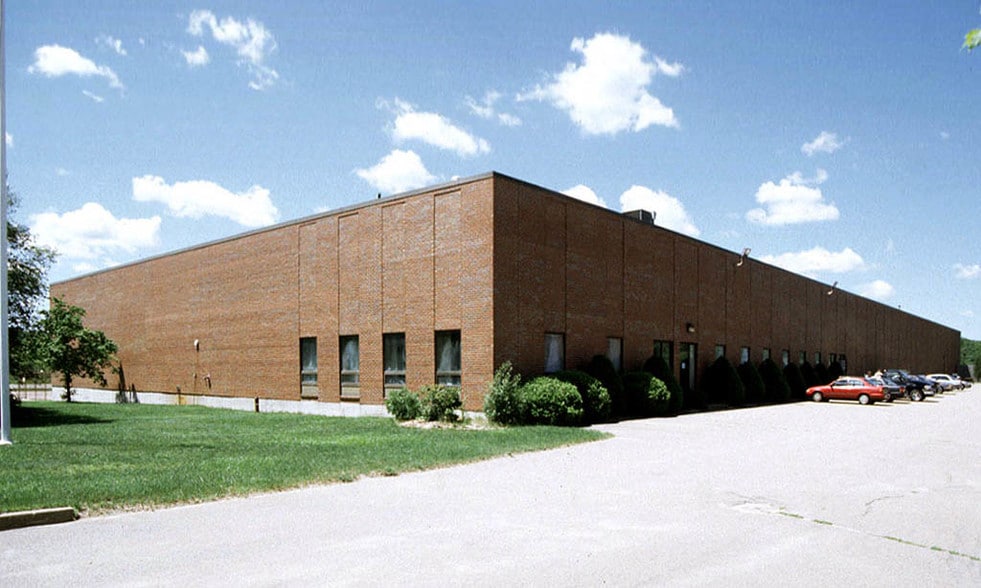 115 Shawmut Rd, Canton, MA à louer - Photo du bâtiment - Image 1 de 3