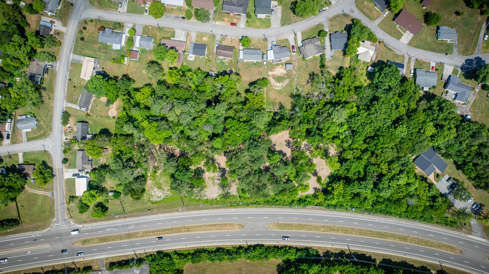 2210 Oak Ridge Turnpike, Oak Ridge, TN à vendre - Photo du bâtiment - Image 2 de 18