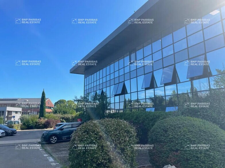 Bureau dans Aix-en-Provence à louer - Photo du bâtiment - Image 2 de 2