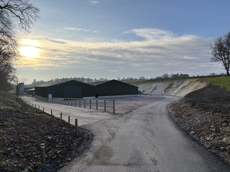 Church Farm, Lasham, Alton, Lasham for lease - Building Photo - Image 2 of 12