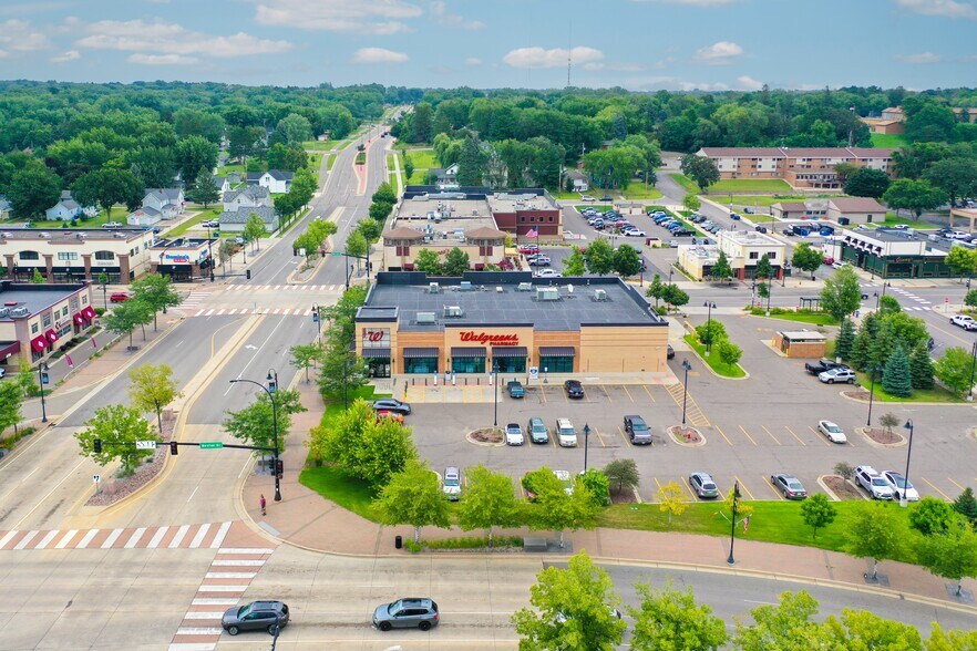115 2nd Ave N, Sauk Rapids, MN à vendre - Photo du bâtiment - Image 2 de 7