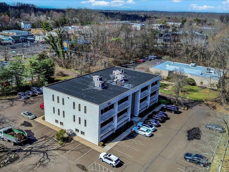 768 N Bethlehem Pike, Lower Gwynedd, PA à vendre - Photo du bâtiment - Image 3 de 8
