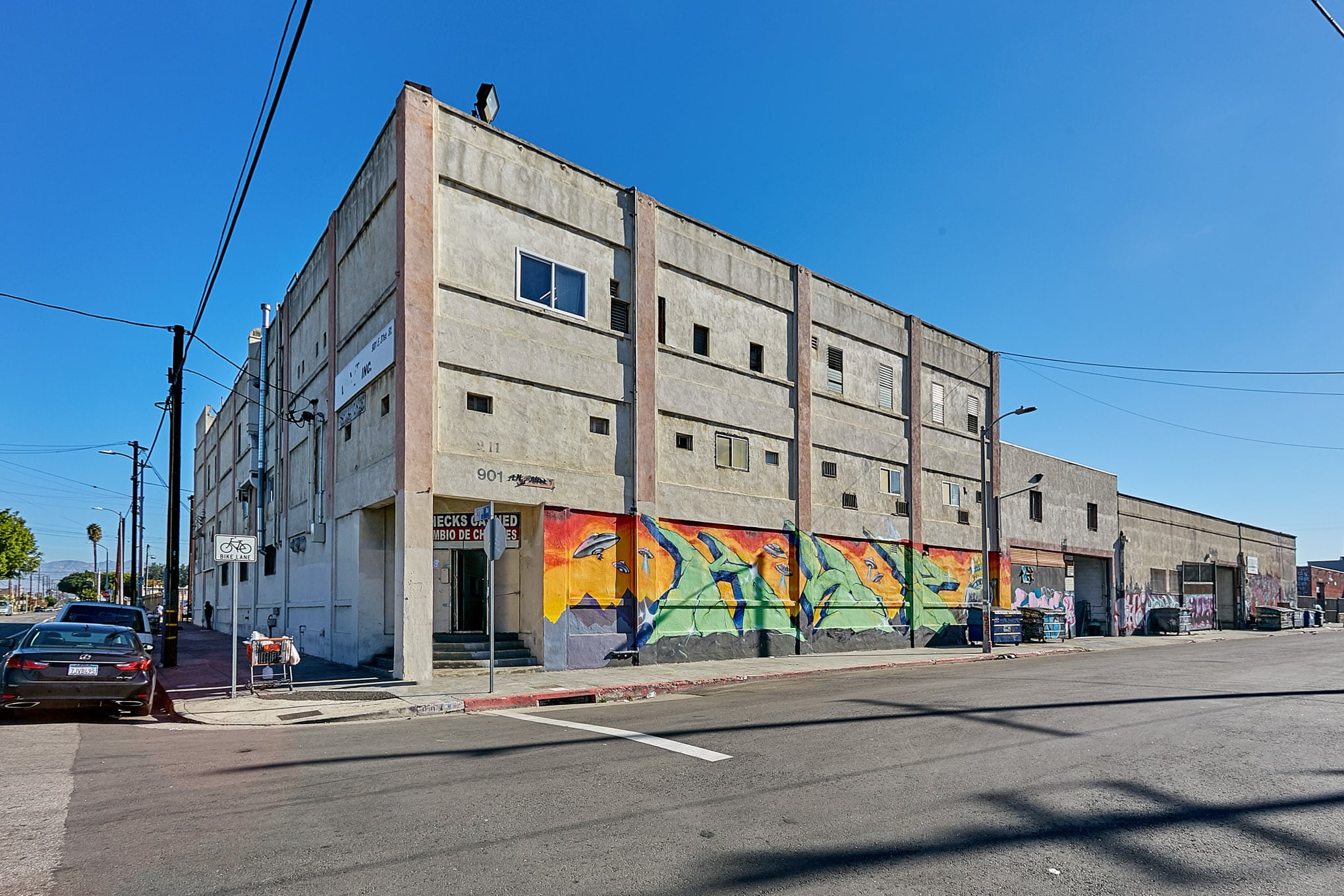 901 E 31st St, Los Angeles, CA for lease Primary Photo- Image 1 of 264