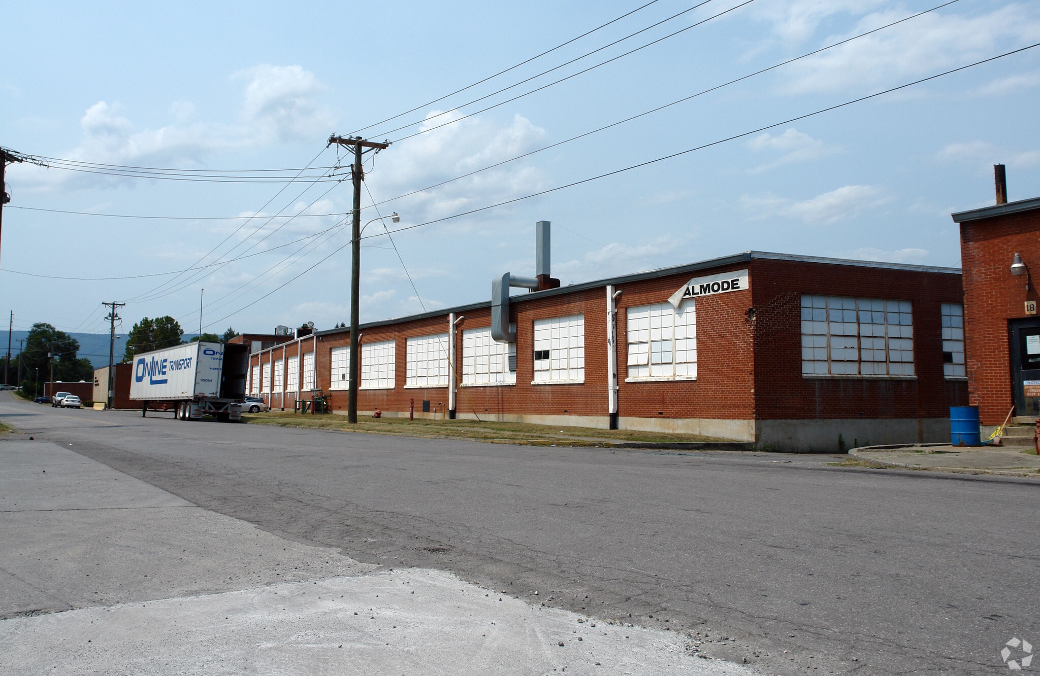 239 Rowan St, Salem, VA for sale Primary Photo- Image 1 of 13