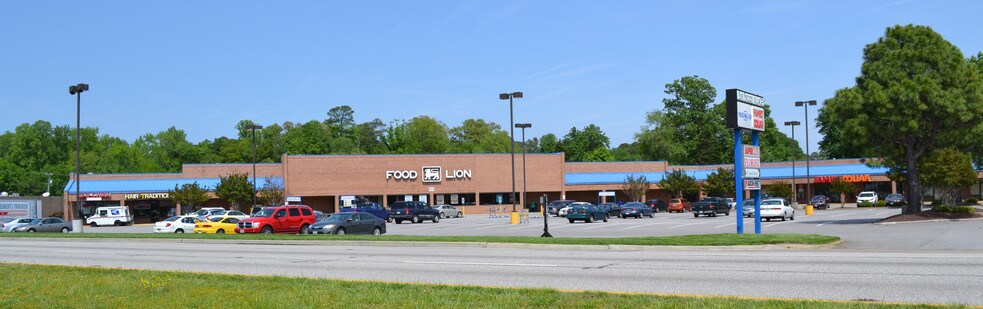 954-980 J Clyde Morris Blvd, Newport News, VA à louer - Photo du bâtiment - Image 2 de 3