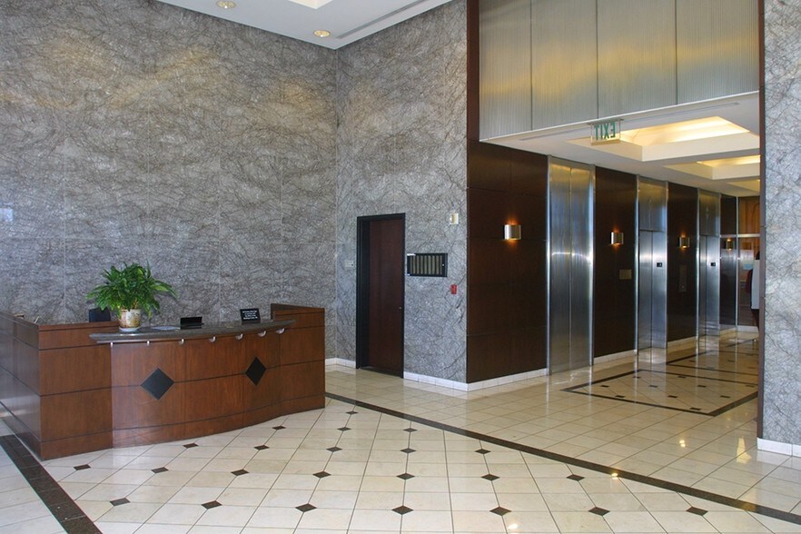 444 W Ocean Blvd, Long Beach, CA à louer - Hall d’entrée - Image 2 de 18