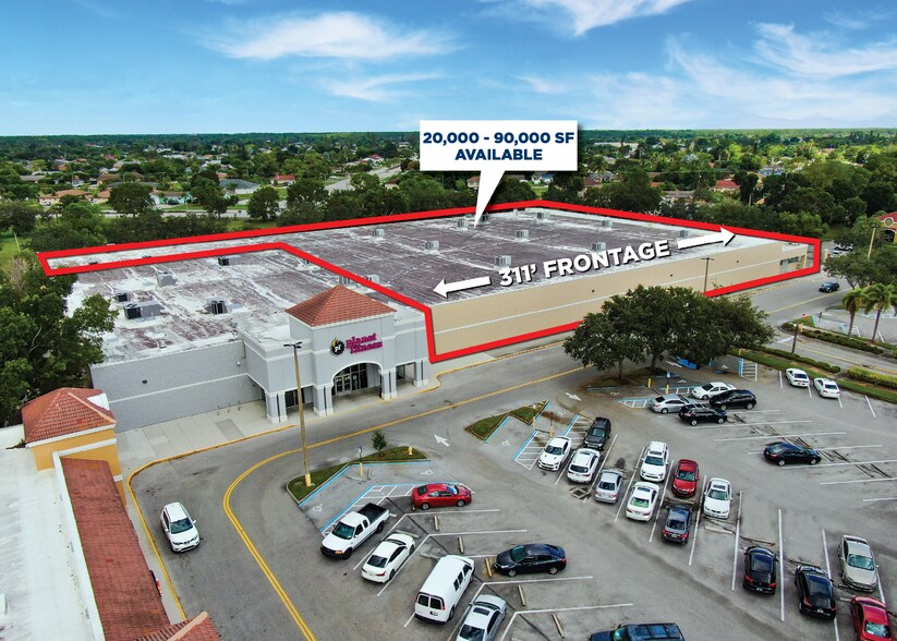 4953-4995 Golden Gate Pky, Naples, FL à louer - Photo du bâtiment - Image 3 de 4