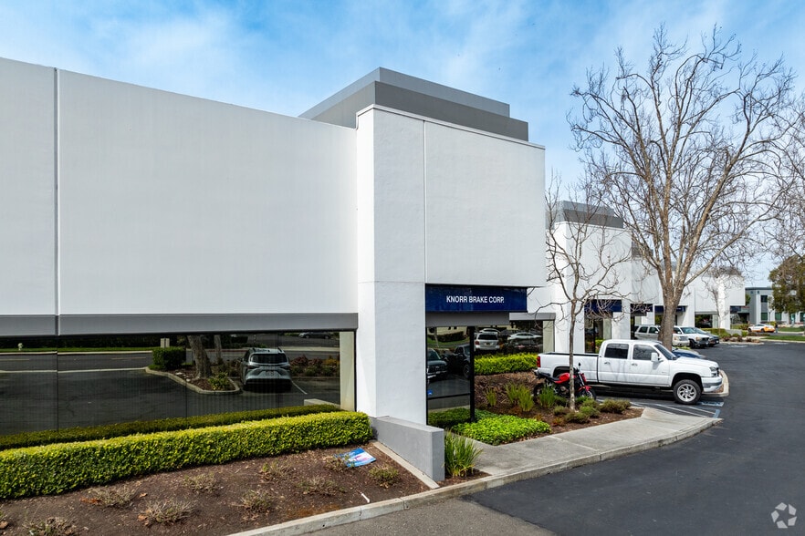 29360-29470 Union City Blvd, Union City, CA à louer - Photo du bâtiment - Image 2 de 5