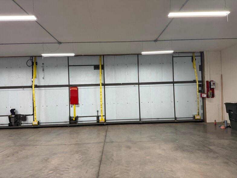 5250 NW A Ave, Pendleton, OR for lease - Interior Photo - Image 3 of 10