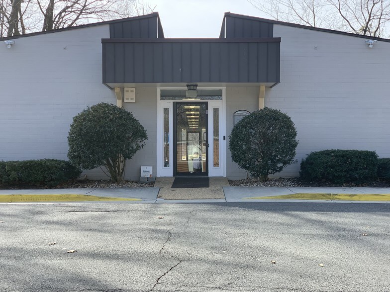 1712 Clubhouse Rd, Reston, VA for lease - Primary Photo - Image 1 of 17