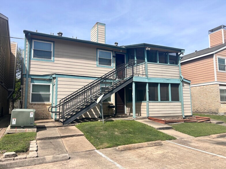 720 Memorial Mews St, Houston, TX à vendre - Photo du bâtiment - Image 2 de 5