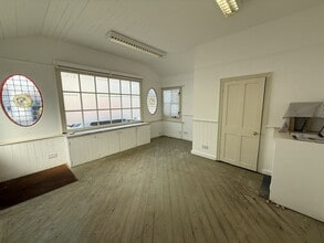 Low St, Eye for lease Interior Photo- Image 1 of 7