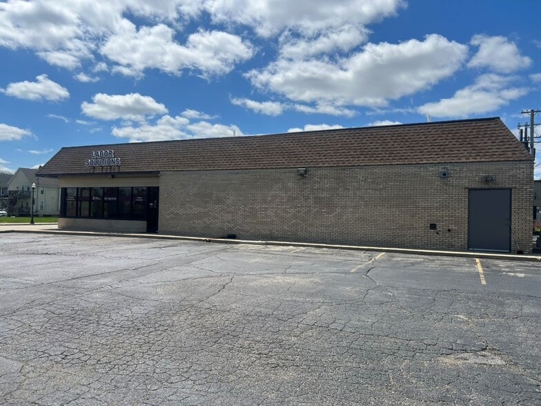 226 S Sheridan Rd, Waukegan, IL à vendre - Photo du bâtiment - Image 3 de 11