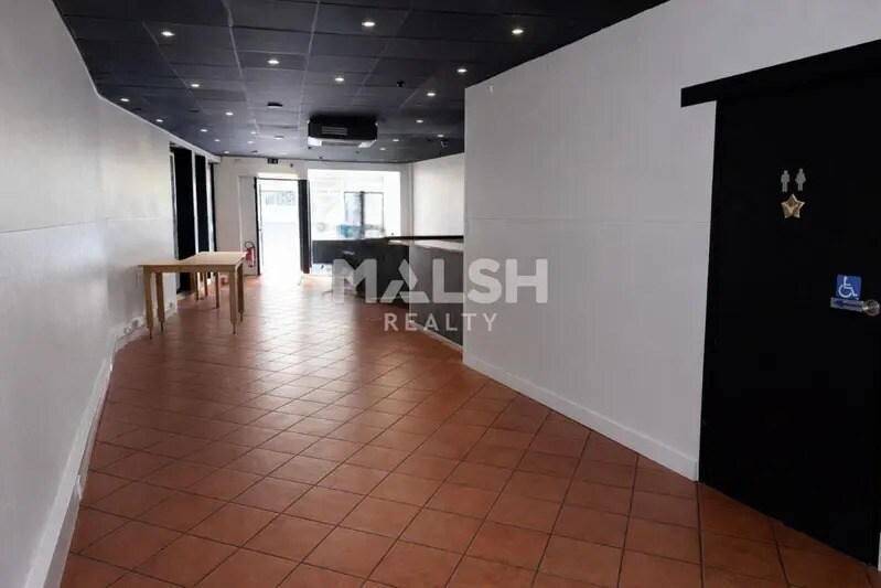 Retail in Saint-Étienne for sale - Interior Photo - Image 2 of 7