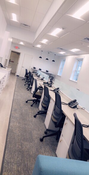 263 Sea Cliff Ave, Sea Cliff, NY à louer - Photo intérieure - Image 3 de 5