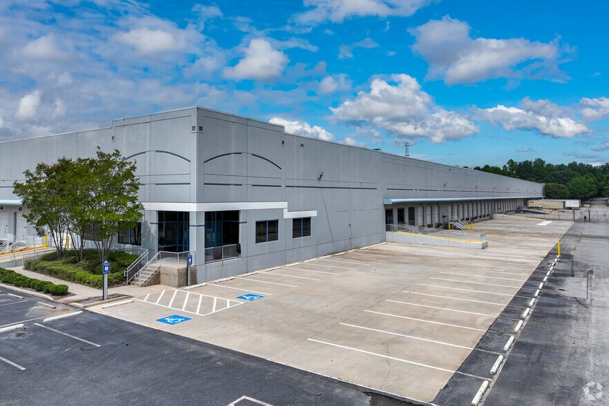 3075 South Park Blvd, Ellenwood, GA for lease - Building Photo - Image 2 of 3