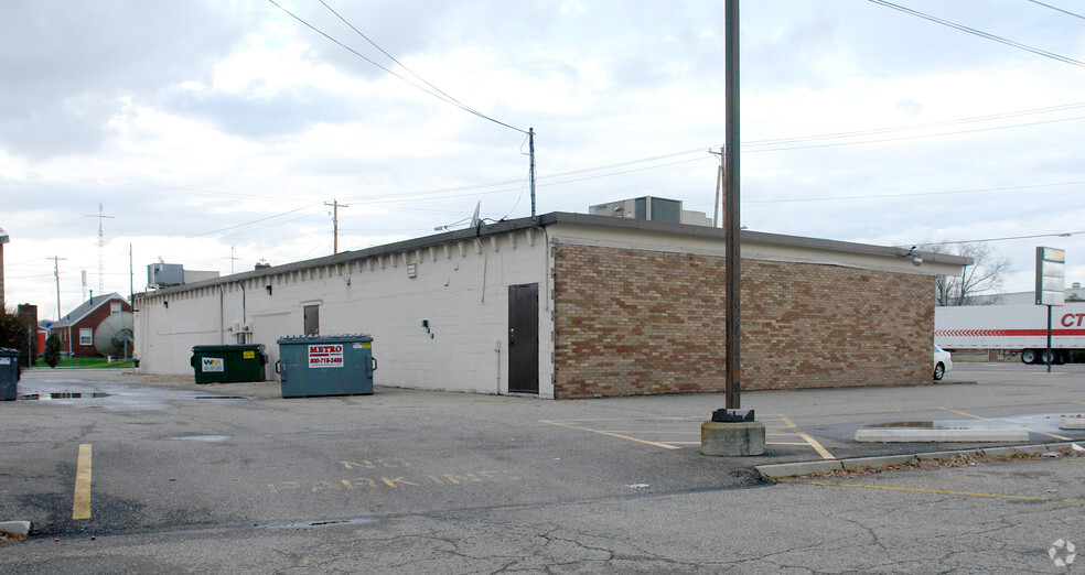 4304-4310 Portage St NW, Canton, OH for lease - Building Photo - Image 3 of 3