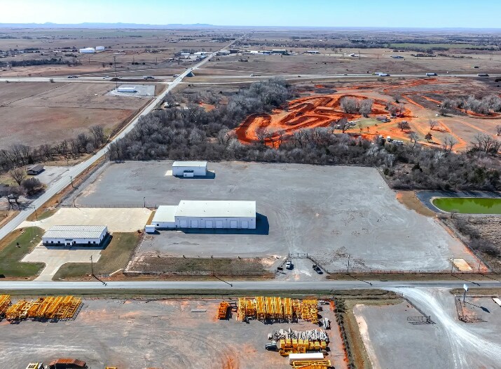 2003 S Merritt Rd, Elk City, OK à louer - Photo du bâtiment - Image 3 de 17