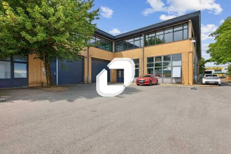 7-9 Rue Jean Prouvé, Villejuif à louer - Photo du bâtiment - Image 2 de 34