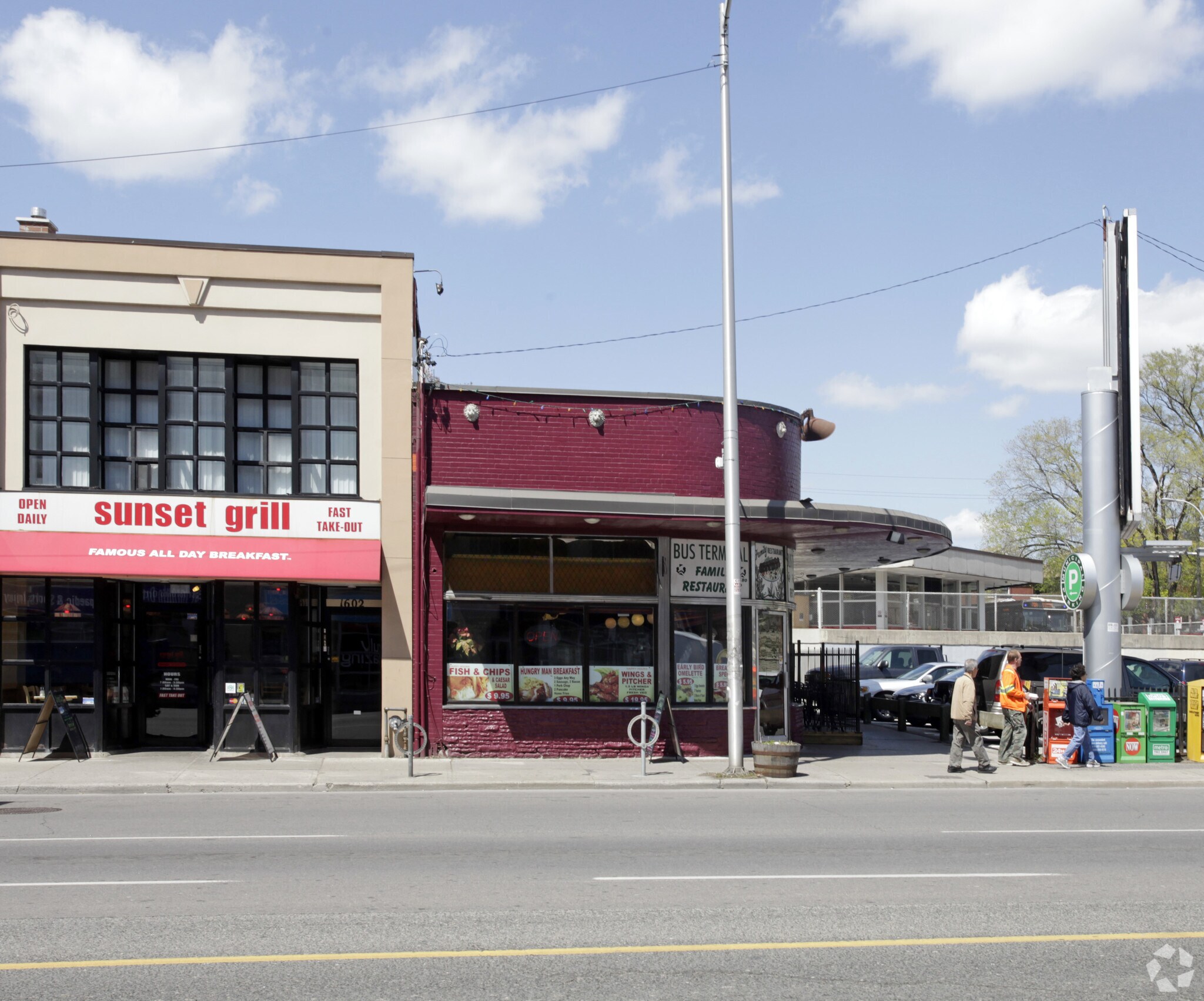 1606 Danforth Ave, Toronto, ON à vendre Photo principale- Image 1 de 1