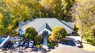 Plus de détails pour 1687 Woodlands Dr, Maumee, OH - Bureau à louer