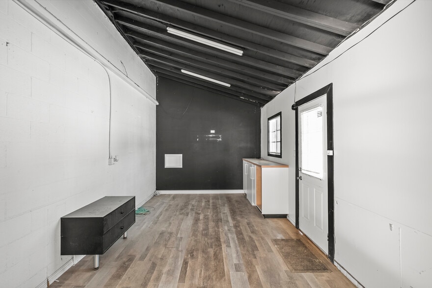 14222-14226 Aetna St, Van Nuys, CA à louer - Photo du bâtiment - Image 3 de 19