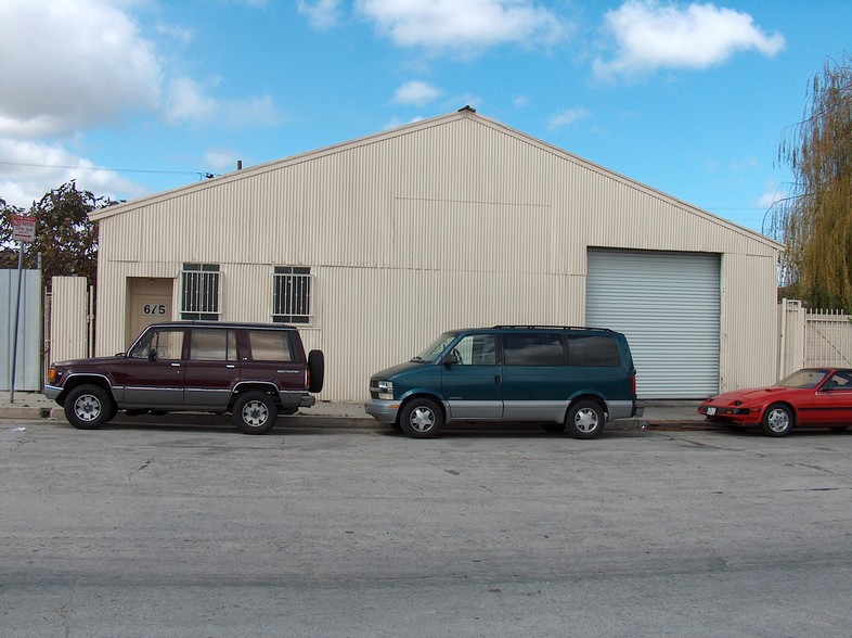 615-637 Sanford Ave, Wilmington, CA for lease - Primary Photo - Image 1 of 8