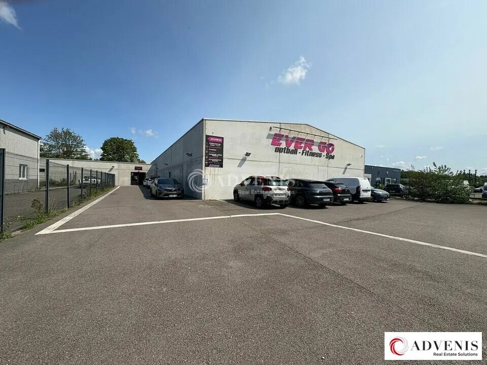 Industrial in Étaples for lease Building Photo- Image 1 of 7