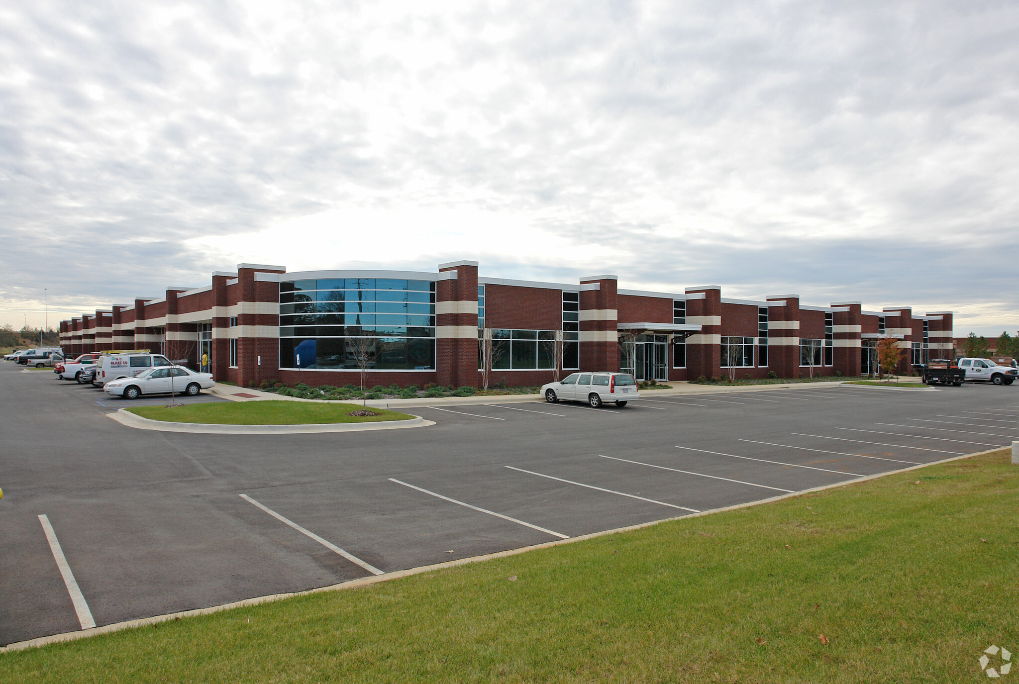 7027 Old Madison Pike NW, Huntsville, AL for lease Building Photo- Image 1 of 7