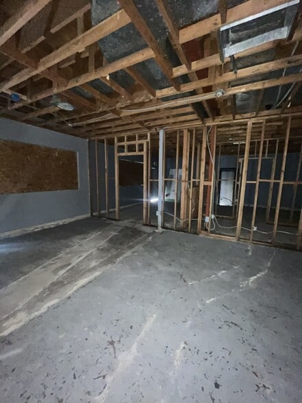 820 S 6th St, Las Vegas, NV for lease - Building Photo - Image 3 of 8