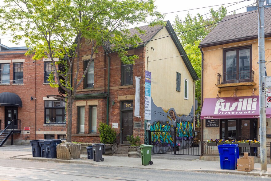 533 Queen St E, Toronto, ON à louer - Photo principale - Image 1 de 2