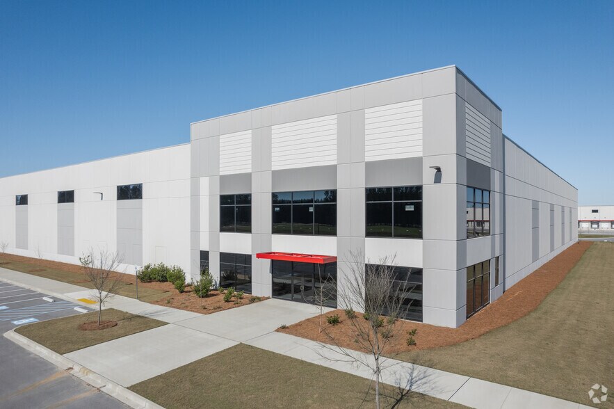 2254 Volvo Car Dr, Ridgeville, SC à louer - Photo du bâtiment - Image 2 de 7