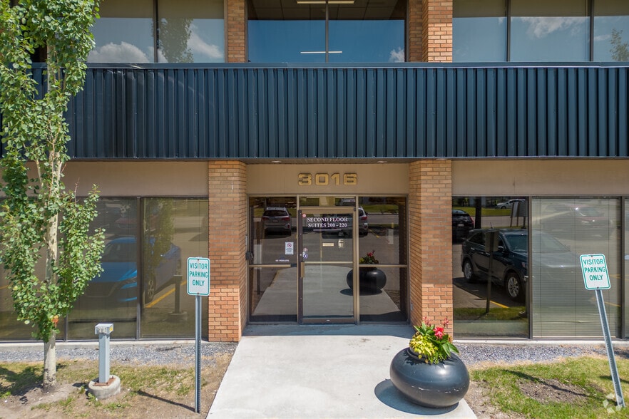 3016 19th St NE, Calgary, AB for lease - Building Photo - Image 2 of 6