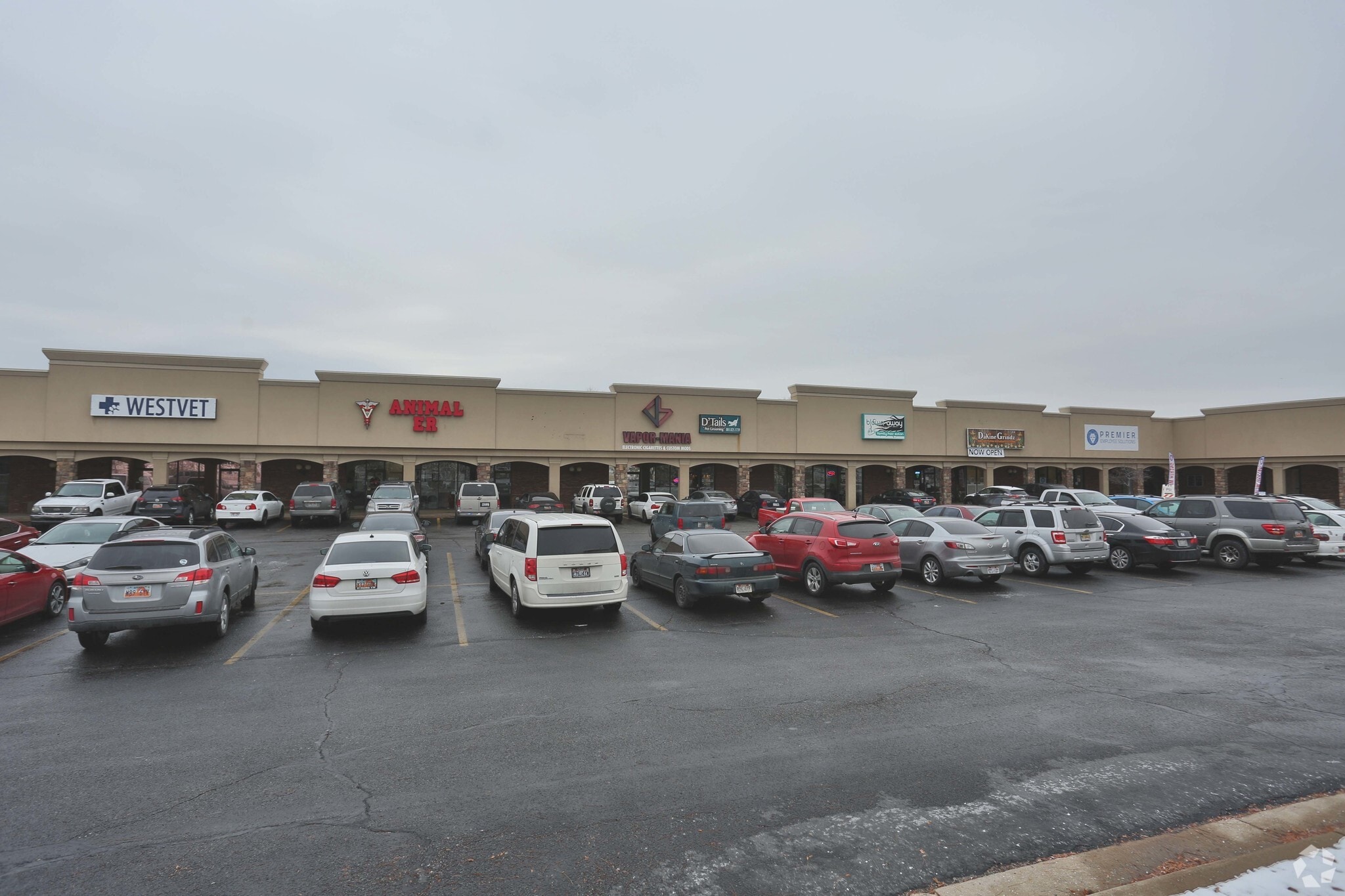 2465 N Main St, Sunset, UT à louer Photo principale- Image 1 de 39