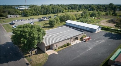 440 Emerson St, Cambridge, MN for lease Interior Photo- Image 2 of 38