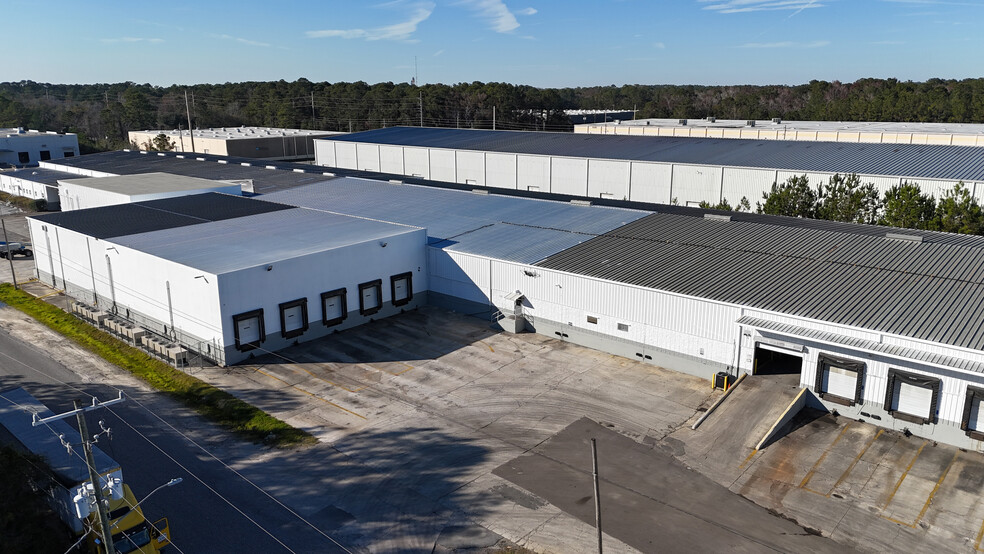 5545 Shawland Rd, Jacksonville, FL for lease - Building Photo - Image 2 of 11