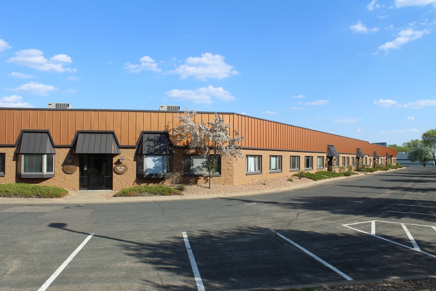 6250 Bunker Lake Blvd, Ramsey, MN for lease - Building Photo - Image 1 of 13