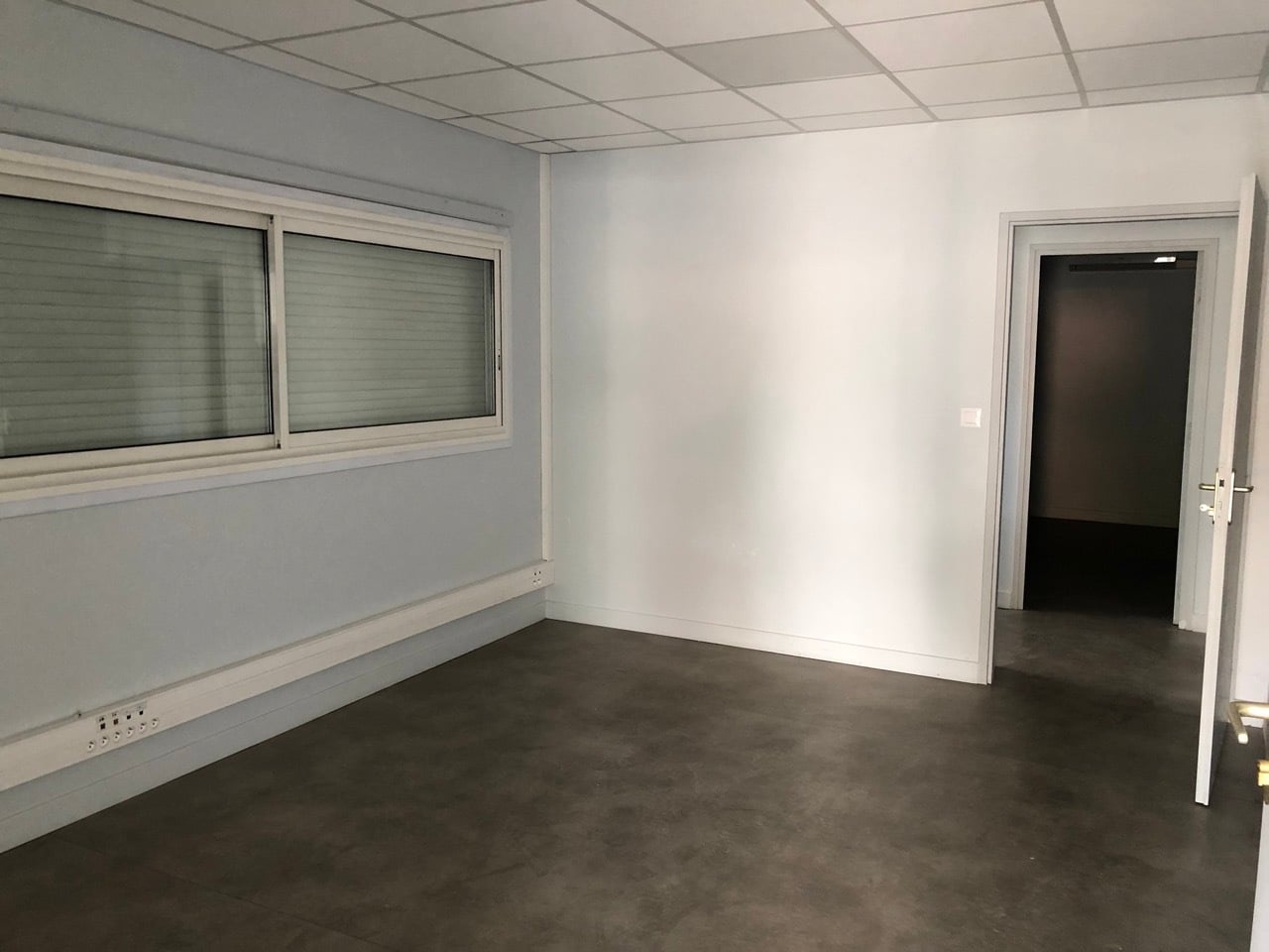 45 avenue de Soulac, Le Taillan-Médoc for lease Interior Photo- Image 1 of 6