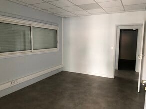 45 avenue de Soulac, Le Taillan-Médoc for lease Interior Photo- Image 1 of 6