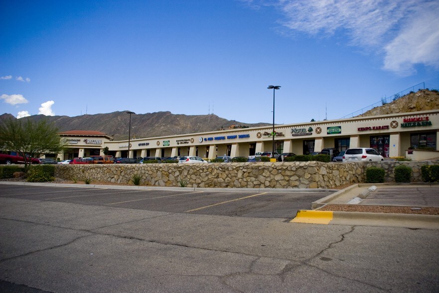 3800 N Mesa St, El Paso, TX for lease - Primary Photo - Image 1 of 8