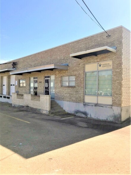 8242-8296 Moberly Ln, Dallas, TX for lease - Building Photo - Image 2 of 7