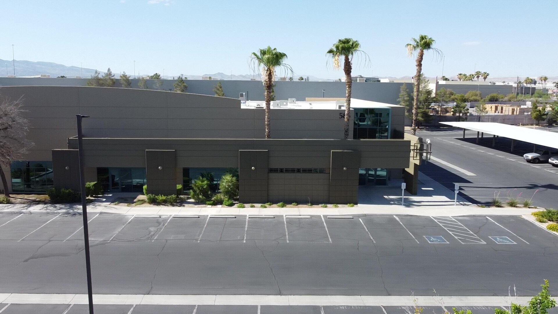 625 Pilot Rd, Las Vegas, NV à louer Photo du bâtiment- Image 1 de 7