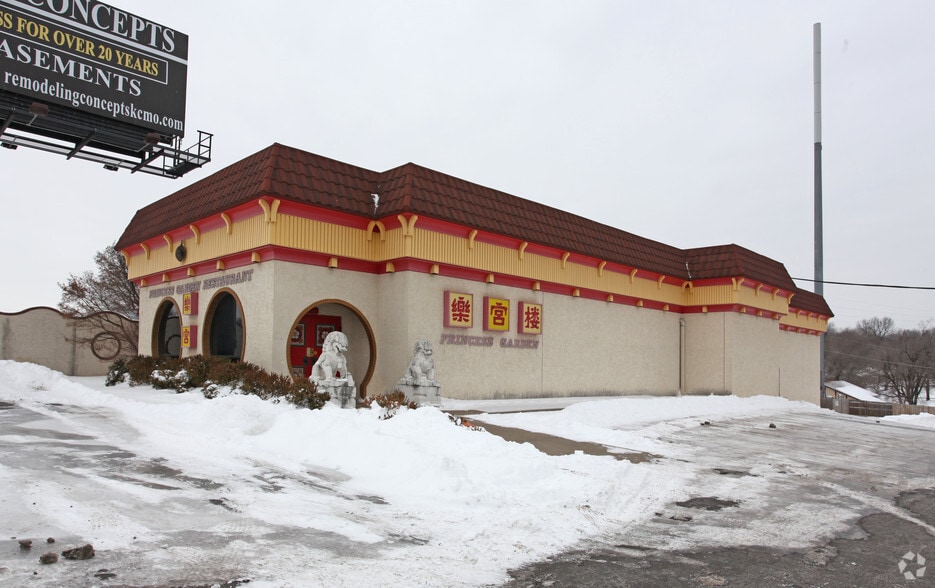 8906 Wornall Rd, Kansas City, MO for sale - Primary Photo - Image 1 of 2